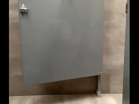 Voyeur spy cam pissing big dick