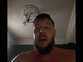 Sweaty Russian bear growls when he cums in a guy