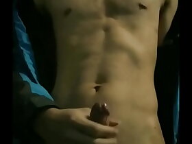 學生火車上打手槍