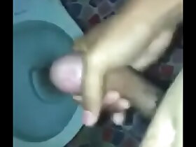 Young twink cumming in bathroom