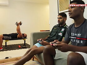 Meu tio mamou eu e meu amigo