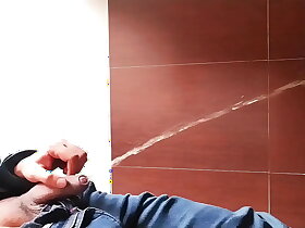 Close up pee - Hidden Cam Porno Outdoor