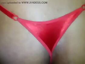 Passivo com calcinha da esposa