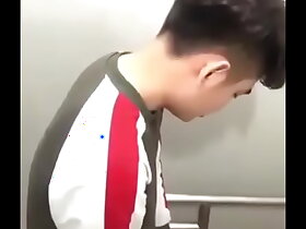 Quay lén sục cu lấy tinh trùng xét nghiệm