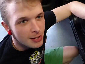 Red Neck Truck Fuck - Paging the Pig