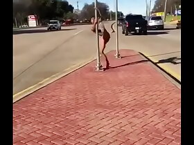 Gutta kay twerking public